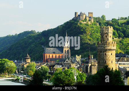 Paysage urbain, Château et Église Liebfrauenkirche Schoenburg, Oberwesel, vallée du Rhin, Mittlerheintal, UNESCO World Heritage Site, Banque D'Images