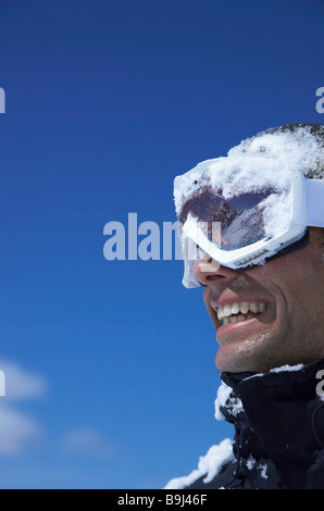 Man, le visage recouvert de neige Banque D'Images