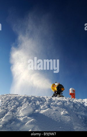 La production de neige artificielle Snowgun Banque D'Images