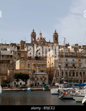 Dockyard Creek entre Vittoriosa et Senglea, église Notre Dame de la victoire dans le dos, Vittoriosa Brigu, Malta, Europe Banque D'Images