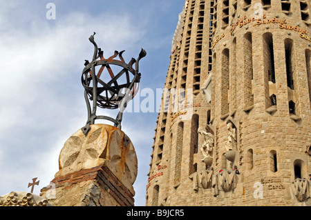 Gros plan de l'église de La Sagrada Familia de l'architecte Antoni Gaudi, de l'Eixample, Barcelone, Espagne, Europe Banque D'Images