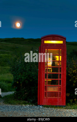 English téléphone fort et la pleine lune dans le sud de l'Angleterre, Grande-Bretagne, Europe Banque D'Images