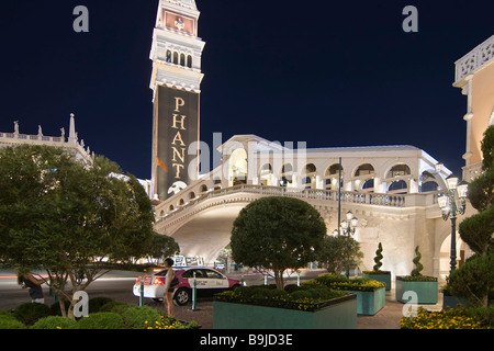 L'hôtel Venezia par soir, Las Vegas, Nevada, USA, Amérique du Nord Banque D'Images