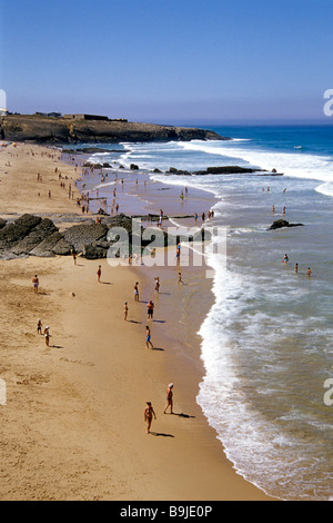 Praia do Guincho, plage sur l'Atlantique avec day trippers de Cascais, Estoril, Lisbonne, Portugal, Europe Banque D'Images