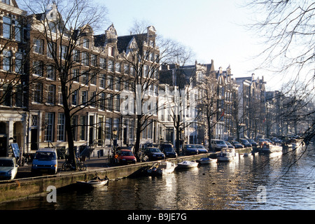 Maisons sur un canal en hiver, vue depuis le Rozengracht Canal du canal Prinsengracht, canal, dans le centre-ville, Amsterdam, N Banque D'Images