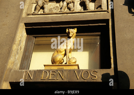 Sculpture Fox à la chambre en façade den Vos, décoration, maison de style baroque sur le Grote Markt, Grand Place, Bruxelles, Belgique, Ben Banque D'Images