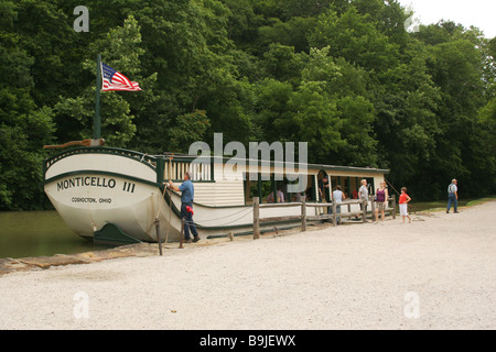 Monticello 3 Canal Boat sur le canal Érié Ohio Ohio Coshocton Banque D'Images