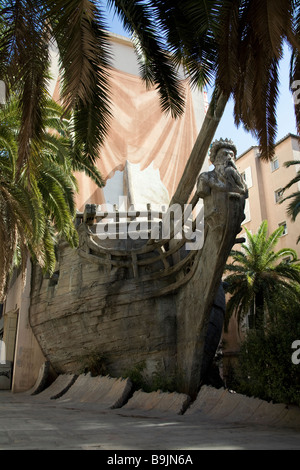 Le Galion-mural à l'endroit Vatel, une peinture murale en 3 dimensions avec l'avant d'un vieux gréement l'extension de la rue Toulon Banque D'Images