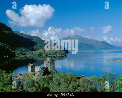 Le Château d'Eilean Donan, Loch Duich, région des Highlands, Ecosse, Royaume-Uni. Banque D'Images