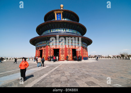 Les touristes sur le Temple du Ciel, Beijing, Chine Banque D'Images