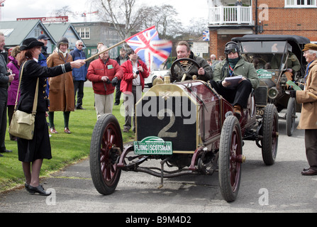 Flying Scotsman 2009 - Le procès d'Édimbourg à Londres en voiture d'époque - Neil Tuckett / Peter Eldred Obtenez le rallye en cours Banque D'Images