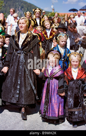 France, Savoie, Peisey Nancroix, Costume et Mountain festival, et des enfants en costume womem Banque D'Images