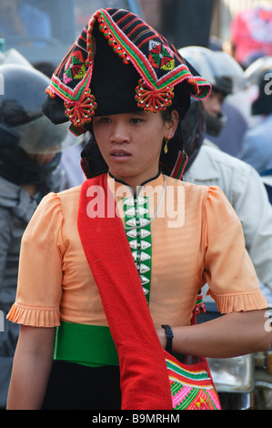 Minorité Tay femme dans un marché près de Sapa Vietnam Banque D'Images