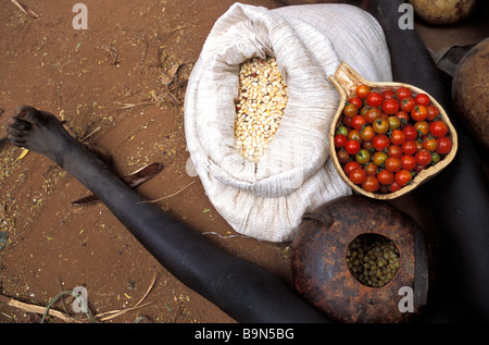 L'Ethiopie, vallée de l'Omo, classé au Patrimoine Mondial par l'UNESCO, le jour du marché de la tribu Hamer Banque D'Images