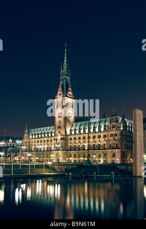 Allemagne, Hambourg, l'hôtel de ville de nuit Banque D'Images