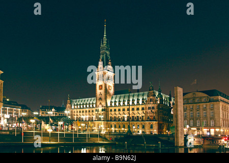 Allemagne, Hambourg, l'hôtel de ville de nuit Banque D'Images