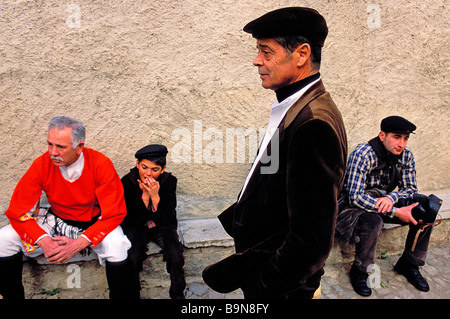 Italie, Sardaigne, province de Nuoro, Orgosolo, procession de Mamuthones pour la fête de Sant'Antonio, carnaval Banque D'Images