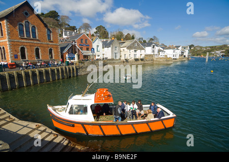 Polruan Fowey Cornwall UK Ferry Banque D'Images