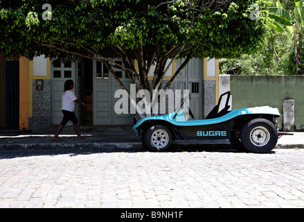 Beach buggy sur la rue de Bahia Canavieiras Brésil Amérique du Sud Banque D'Images