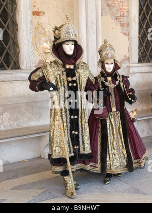 Les participants au carnaval de Venise sur la Piazza San Marco Banque D'Images