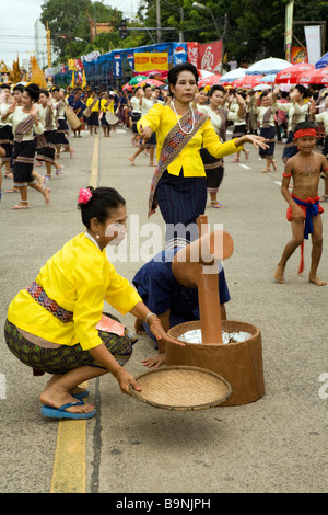 Khao Phansa (bougie et cire Festival) Ubon Ratachatani Thaïlande Banque D'Images