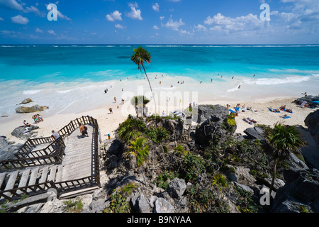 Mexique Yucatan, Riviera Maya - Tulum plage Xpu-Ha et Bay avec des étapes vers le bas Banque D'Images