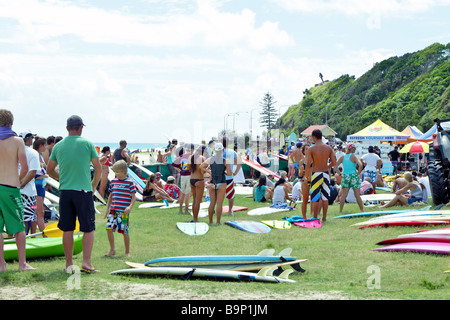 Les manifestants lors d'un rassemblement pour protester contre le pompage de plage Banque D'Images