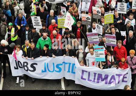 "Mettre les gens d'abord" en avant de démonstration la réunion du G20 de Londres, 2009 Banque D'Images