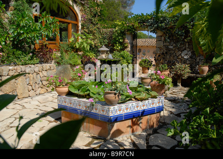 L'espagnol cour-jardin avec étang formelle et de l'eau fonction, Jesus Pobre, Province d'Alicante, Communauté Valencienne, Espagne Banque D'Images