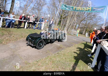 Test de Brooklands Hill Centenary event 2203 Frazer Nash 2009 Replica 1932 TT Banque D'Images