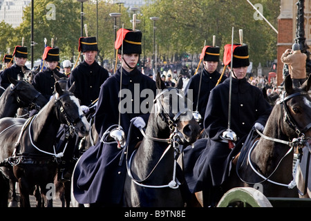 Hussards défilant à cheval sur le Lord Mayor's Show de Londres Banque D'Images