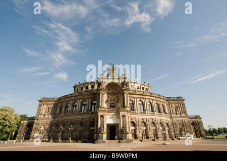 Kreuzstraße mit Deutschland Dresden Semperoper Dresden Sachsen Allemagne place du théâtre et opéra Semper Banque D'Images