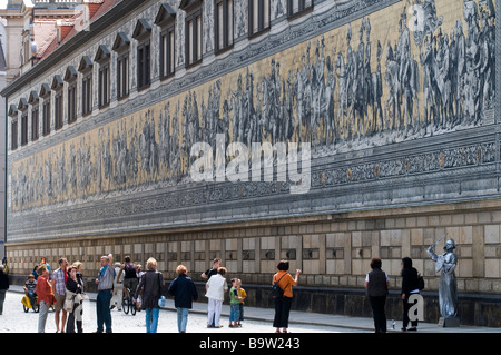 Wallpicture Fuerstenzug Dresde Allemagne touristes Banque D'Images
