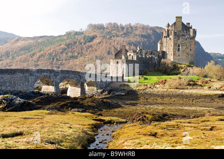 Dornie Eilean Donan Castle sur le Loch Duich Lochalsh Inverness-shire région des Highlands en Écosse 2237 SCO Banque D'Images