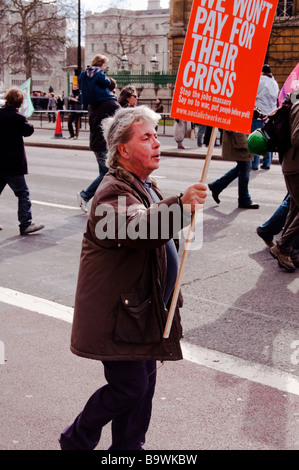 Manifestant à la première protestation mettre les gens Banque D'Images