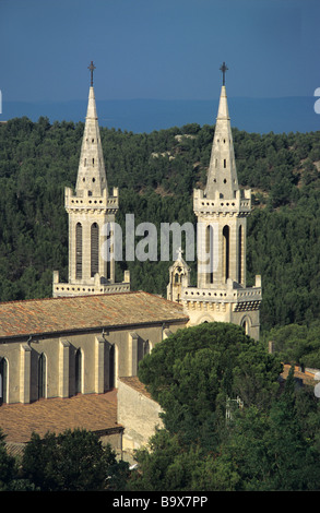 Abbaye de Frigolet, église notre-Dame-du-bon-Remêde (c19) à l'abbaye de Saint-Michel-de-Frigolet (f.c10), Vallée des Montagnettes, Provence, France Banque D'Images