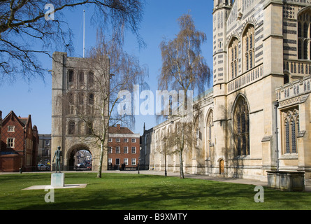 'St Jacques' Gate' et 'St Edmunds' dans 'Cathédrale' de Bury St Edmunds, Suffolk, Angleterre, Royaume-Uni. Banque D'Images