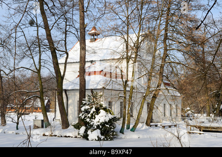 Saint Jean Nepomucene's Parish Church (b. 1741 - 47), Zwierzyniec, Pologne Banque D'Images