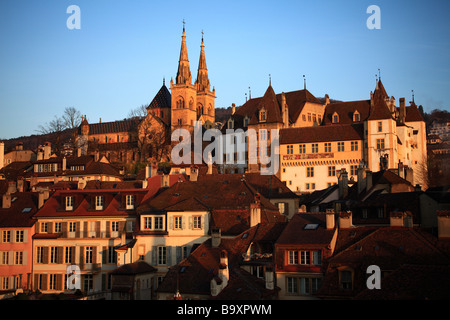 Collégiale de Neuchâte au soleil levant Banque D'Images