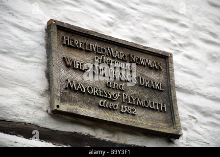 Plaque sur Mary Newman's Cottage, épouse du célèbre navigateur Sir Francis Drake, Saltash, Cornwall, UK Banque D'Images
