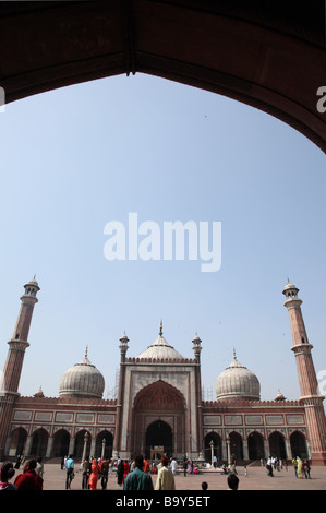 La cour intérieure de la mosquée Jama Masjid dans la vieille ville de Delhi, Inde Banque D'Images