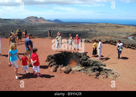 Trou de feu, Islote de Hilario, le Parc National de Timanfaya, Lanzarote, îles Canaries, Espagne Banque D'Images