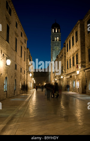 Soirée sur le Stradun Placa dans la vieille ville de Dubrovnik, Croatie Banque D'Images