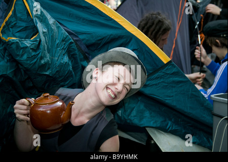 Londres - les manifestations du G20. Les manifestations pacifiques au Camp climatique qui a été mis en place à Bishopsgate. Banque D'Images