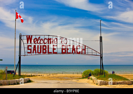 Panneau de bienvenue de Sauble Beach, sur les rives du lac Huron, Ontario Canada Banque D'Images