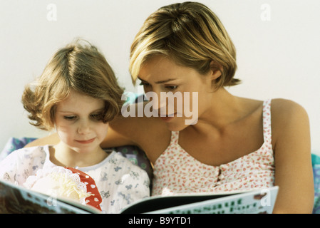 Mère et fille portrait Banque D'Images