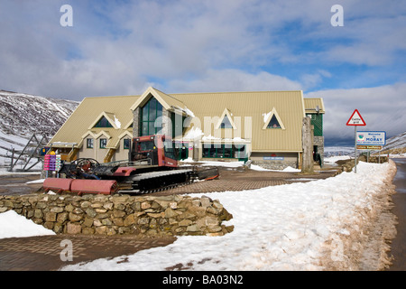 Bâtiment principal du Lecht Ski Centre au sommet d'un939 dans la montagnes Grampian Ecosse Banque D'Images