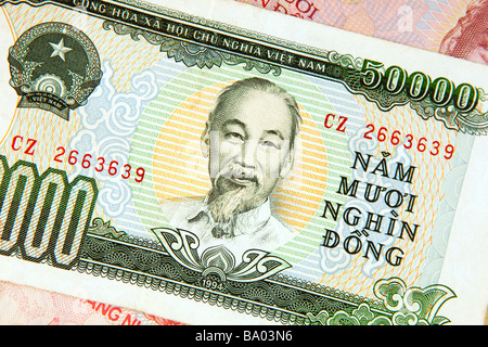 Détail de l'argent monnaie Vietnam vietnamien vieux 50000 billets vietnamiens dong Banque D'Images