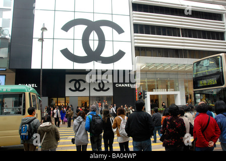 Les piétons magasin Chanel Chine Hong Kong Kowloon Banque D'Images