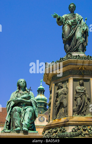 Vienne, Autriche. Hofburg - cour intérieure. Monument à François I Banque D'Images